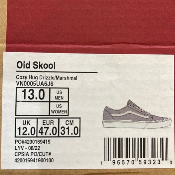 Vans Men’s Old Skool
Cozy Hug Drizzle/Marshmal
VN0005UA6J6
Sneakers - Picture 15 of 16